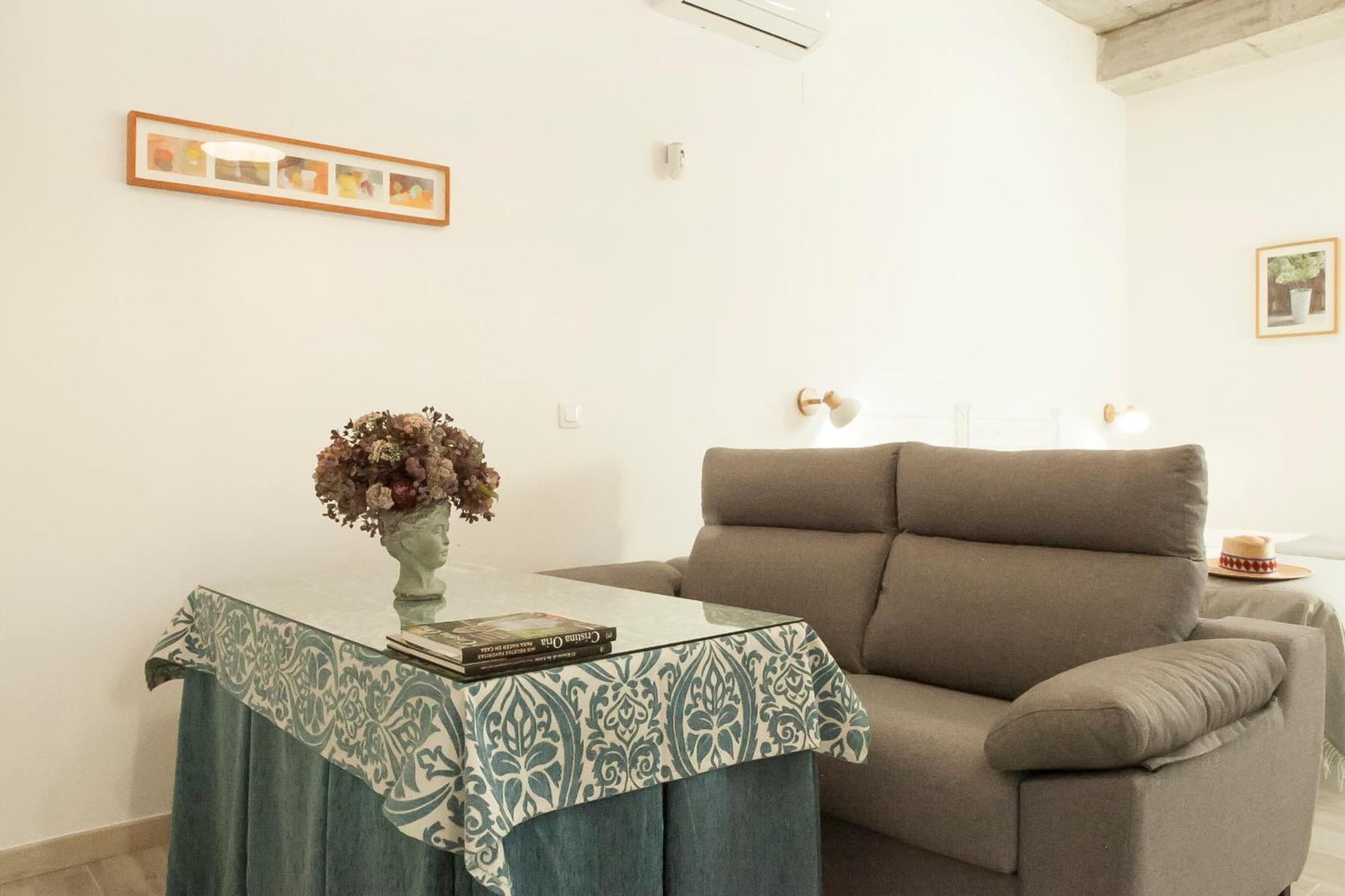 Apartamentos Rg Hospital Valme Sewilla Zewnętrze zdjęcie