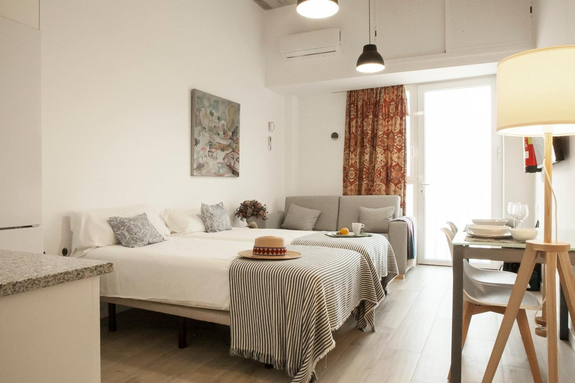 Apartamentos Rg Hospital Valme Sewilla Zewnętrze zdjęcie